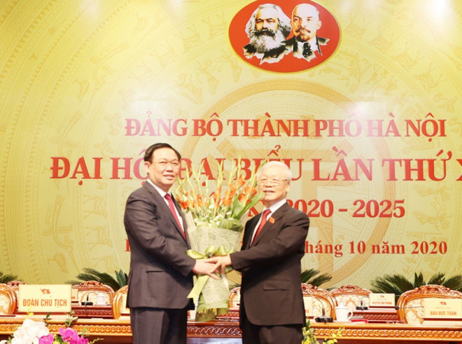 迎接党的十三大:越共中央总书记、国家主席阮富仲出席越共河内市第十七次代表大会 ảnh 1 迎接党的十三大:越共中央总书记、国家主席阮富仲出席越共河内市第十七次代表大会 ảnh 1