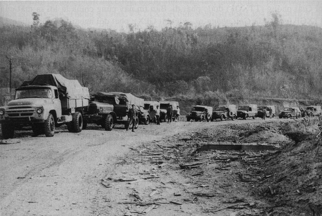 解放通讯社在历史上的光荣使命 ảnh 4