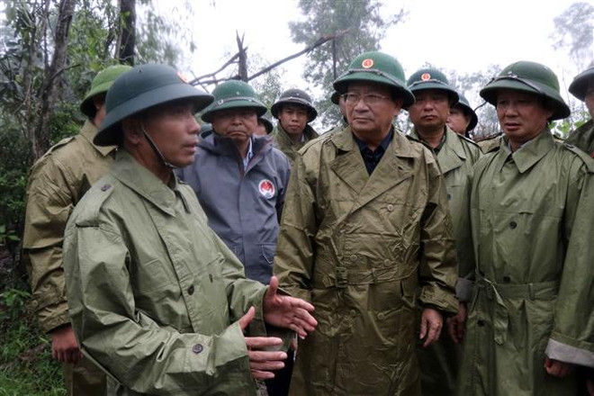 郑廷勇副总理:紧急寻找在捞庄三号水电站地区山体滑坡的30名失踪人员 ảnh 1 郑廷勇副总理:紧急寻找在捞庄三号水电站地区山体滑坡的30名失踪人员 ảnh 1