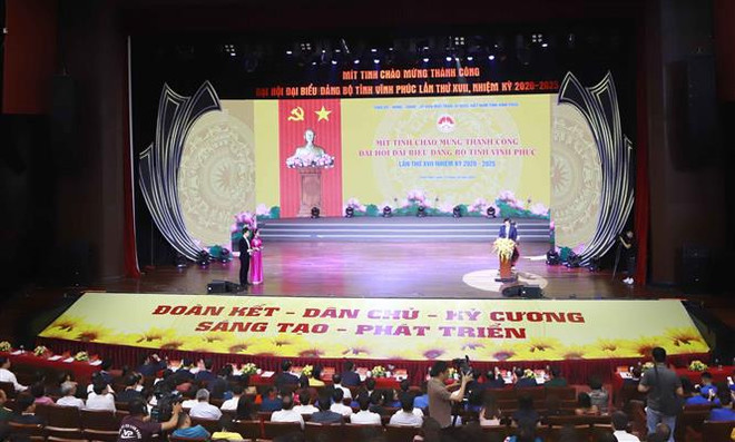 海防、太平、富安、永福等省市党代会胜利闭幕 ảnh 4 海防、太平、富安、永福等省市党代会胜利闭幕 ảnh 4