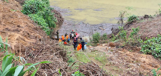 捞庄三号水电站山体滑坡事故:军队动员更多力量参加抢险救援工作 ảnh 1 捞庄三号水电站山体滑坡事故:军队动员更多力量参加抢险救援工作 ảnh 1