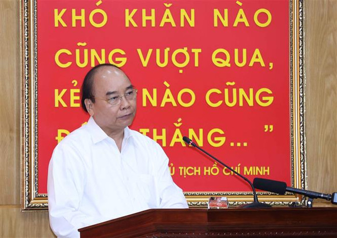 阮春福总理：调动一切力量和设备开展抢险救援工作 ảnh 3