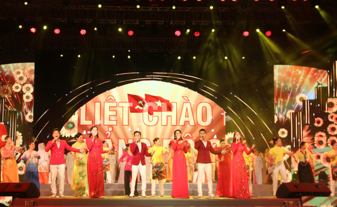 “胡志明市—英雄城市”艺术活动精彩亮相 ảnh 1 “胡志明市—英雄城市”艺术活动精彩亮相 ảnh 1