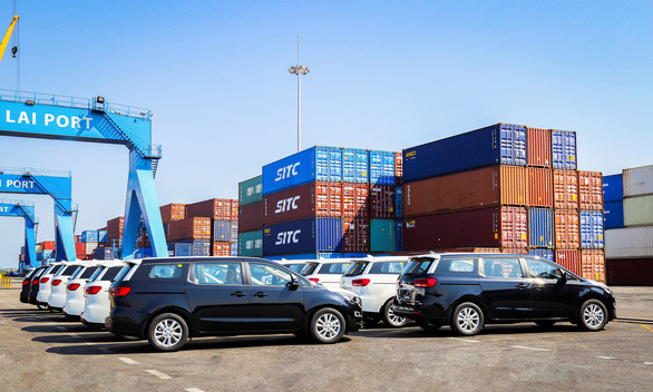 越南长海汽车股份公司向泰国出口第二批旅行车 ảnh 1 越南长海汽车股份公司向泰国出口第二批旅行车 ảnh 1