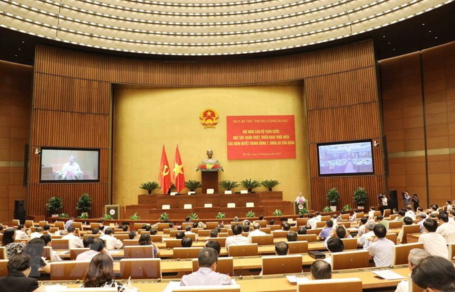 越南全国干部学习贯彻落实越共十二届七中全会决议视频会议落下帷幕 ảnh 1