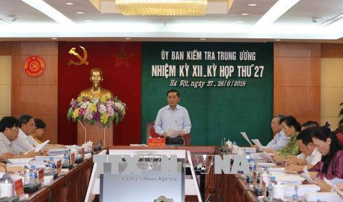 越共中央检查委员会第27次会议发布公报 ảnh 1 越共中央检查委员会第27次会议发布公报 ảnh 1