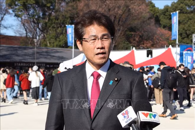 全国对外工作会议：日本外务副大臣对日越关系给予肯定 ảnh 2