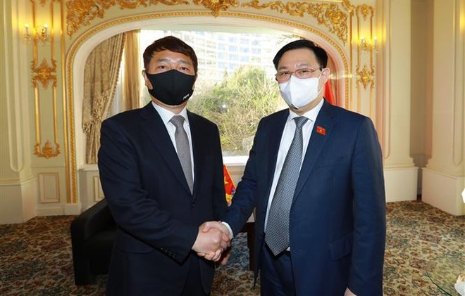 国会主席王廷惠会见韩国议员、韩国总统前政治顾问崔宰诚 ảnh 1 国会主席王廷惠会见韩国议员、韩国总统前政治顾问崔宰诚 ảnh 1