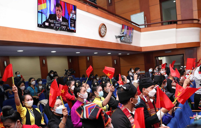 越南泰族群舞正式被列入联合国《人类非物质文化遗产代表作名录》 ảnh 2 越南泰族群舞正式被列入联合国《人类非物质文化遗产代表作名录》 ảnh 2