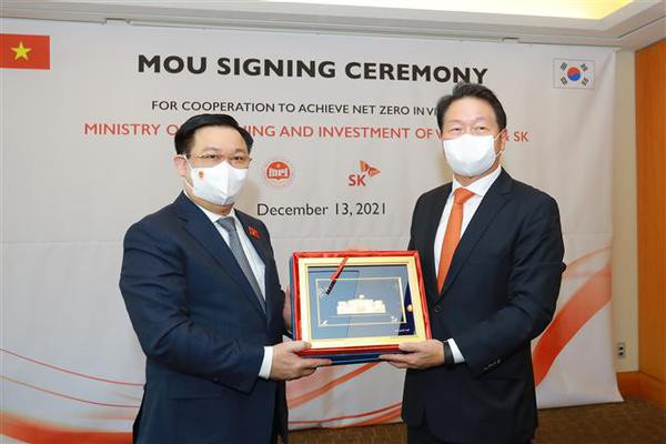 越南国会主席王廷惠会见韩国企业领导 ảnh 1