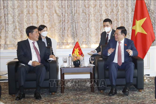 越南国会主席王廷惠会见韩国企业领导 ảnh 4
