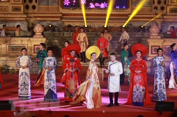 越南奥黛-推崇迫在眉睫 ảnh 1 越南奥黛-推崇迫在眉睫 ảnh 1
