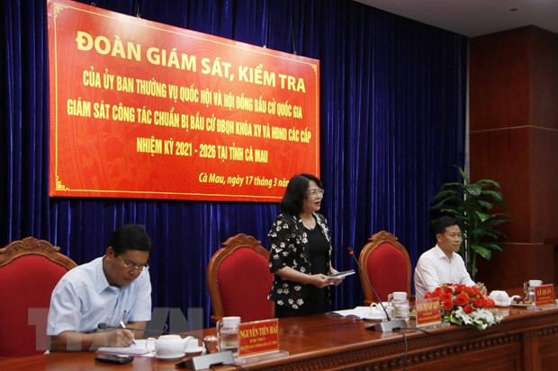 国会和各级人民议会代表选举:国家副主席邓氏玉盛视察金瓯省选举工作 ảnh 1 国会和各级人民议会代表选举:国家副主席邓氏玉盛视察金瓯省选举工作 ảnh 1