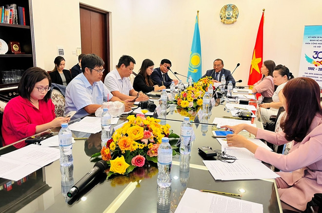 越南与哈萨克斯坦合作前景广阔 ảnh 1