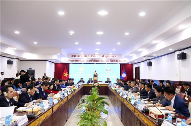 越老关系60周年:共建越老和平、友好、合作与发展的边界线 ảnh 1 越老关系60周年:共建越老和平、友好、合作与发展的边界线 ảnh 1