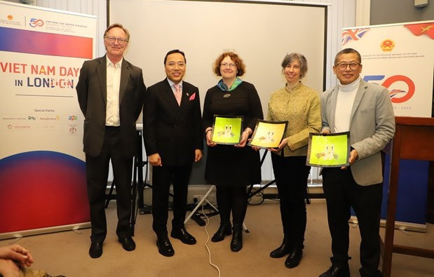 越英建交50周年:英国国家图书馆和博物馆介绍有关越南的资料 ảnh 1 越英建交50周年:英国国家图书馆和博物馆介绍有关越南的资料 ảnh 1