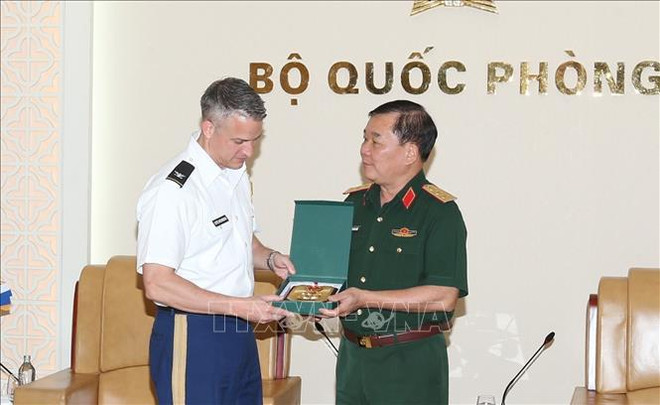 美国继续与越南合作 支持越南克服战争后果 ảnh 2 美国继续与越南合作 支持越南克服战争后果 ảnh 2