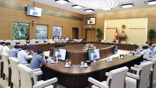 越南国会常委会就经济社会复苏和发展一揽子支持计划的实施提出意见 ảnh 2 越南国会常委会就经济社会复苏和发展一揽子支持计划的实施提出意见 ảnh 2