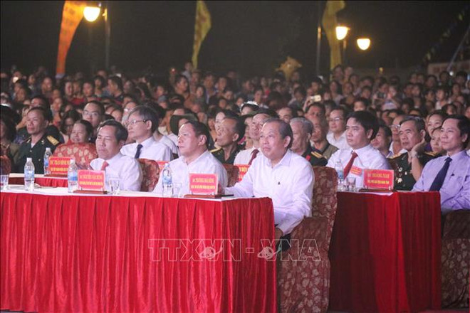 政府副总理张和平出席贤良-滨海两岸“统一渴望”文艺晚会 ảnh 1 政府副总理张和平出席贤良-滨海两岸“统一渴望”文艺晚会 ảnh 1