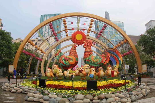 阮惠花街开街时间延长1天 ảnh 1