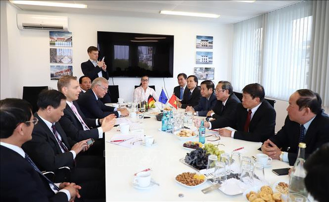 广平省呼吁德国企业投资清洁能源行业 ảnh 2 广平省呼吁德国企业投资清洁能源行业 ảnh 2