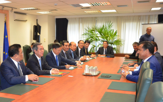 越共中央经济部代表团对希腊进行工作访问 ảnh 2 越共中央经济部代表团对希腊进行工作访问 ảnh 2