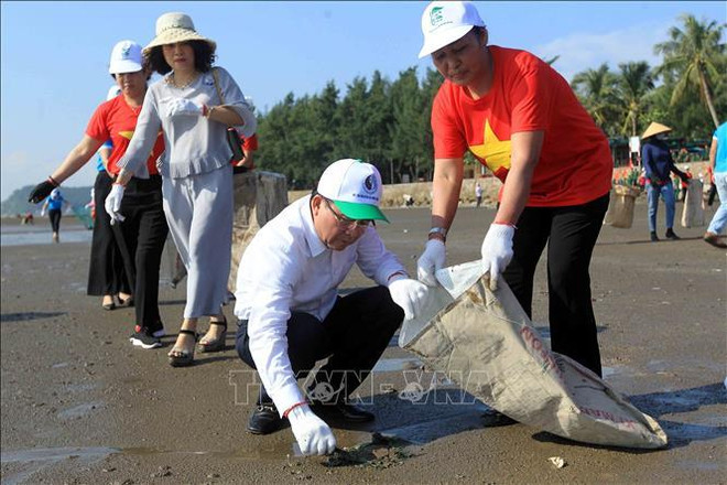 越南积极响应“2019年让世界清洁起来”运动 ảnh 2