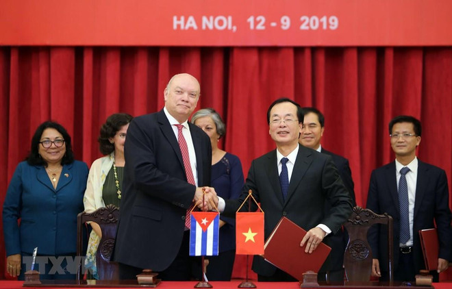 越南与古巴政府间联合委员会第37次会议闭幕 ảnh 1 越南与古巴政府间联合委员会第37次会议闭幕 ảnh 1