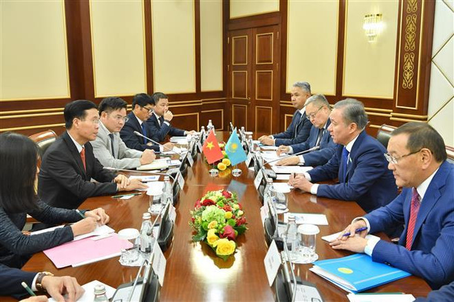 越共中央宣教部部长武文赏对哈萨克斯坦进行工作访问 ảnh 2 越共中央宣教部部长武文赏对哈萨克斯坦进行工作访问 ảnh 2