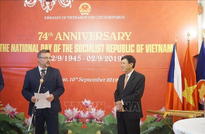 捷克外交部副部长:越南的国际地位日益提升 ảnh 1 捷克外交部副部长:越南的国际地位日益提升 ảnh 1