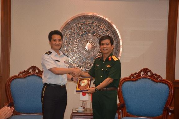 越南与日本为举行重型工兵装备训练做好准备 ảnh 2