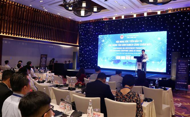 承天顺化省举行真云港集装箱航运公司投资促进会 ảnh 1 承天顺化省举行真云港集装箱航运公司投资促进会 ảnh 1