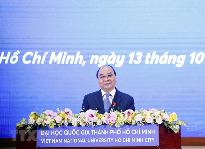 越南国家主席阮春福出席胡志明市国家大学开学典礼 ảnh 1 越南国家主席阮春福出席胡志明市国家大学开学典礼 ảnh 1
