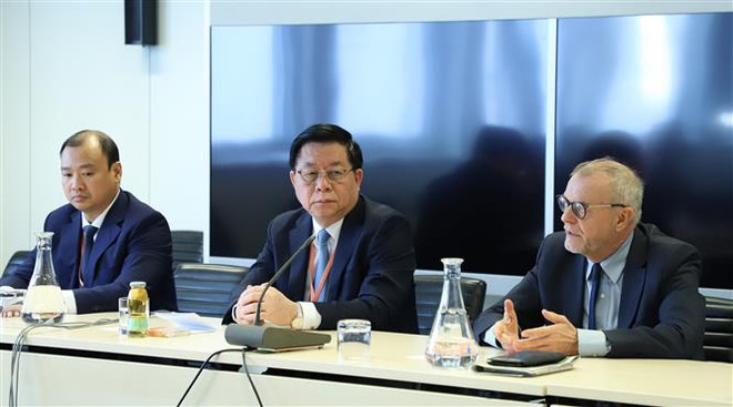 越共中央书记处书记、中央宣教部部长阮仲义对奥地利进行工作访问 ảnh 2 越共中央书记处书记、中央宣教部部长阮仲义对奥地利进行工作访问 ảnh 2