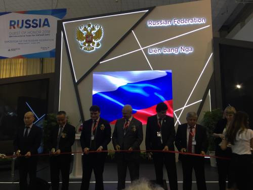俄罗斯国家馆展览会在河内国际展览中心正式开幕 ảnh 1 俄罗斯国家馆展览会在河内国际展览中心正式开幕 ảnh 1