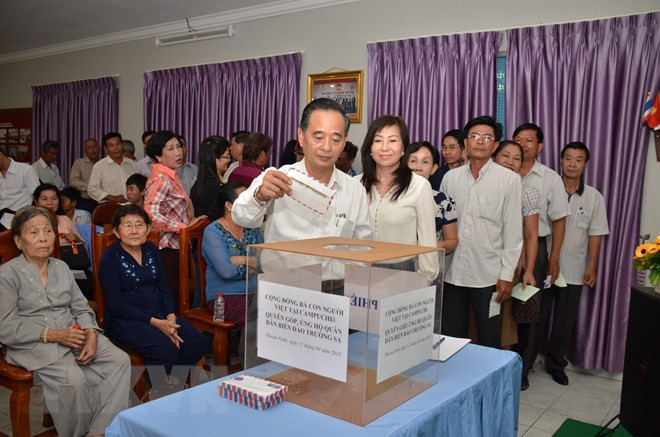 在柬越侨心系祖国海洋岛屿 ảnh 1 在柬越侨心系祖国海洋岛屿 ảnh 1