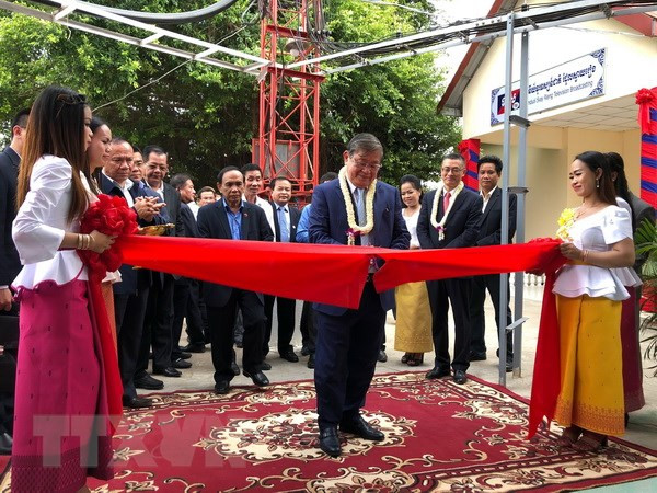 越南援建柬埔寨柴桢省电视发射台正式落成 ảnh 1