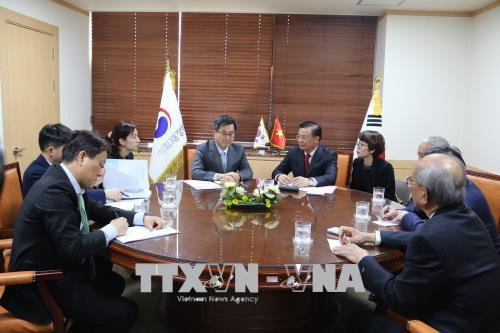 越南与韩国加强金融合作 ảnh 1 越南与韩国加强金融合作 ảnh 1