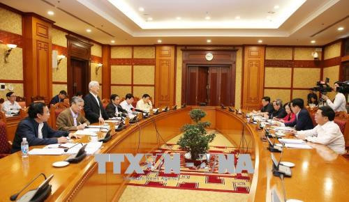 越共中央总书记阮富仲：加大对党的决议和指示执行工作监督检查力度是十分必要的 ảnh 1