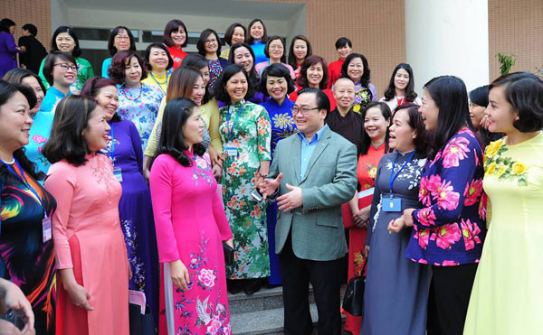 河内市委书记黄忠海:各级妇联正更好地履职尽责 ảnh 2 河内市委书记黄忠海:各级妇联正更好地履职尽责 ảnh 2