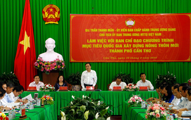 祖国阵线中央委员会主席陈青敏考察芹苴市新农村建设 ảnh 1 祖国阵线中央委员会主席陈青敏考察芹苴市新农村建设 ảnh 1