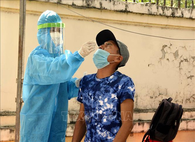 5月12日越南新增确诊病例2439例 死亡病例1例 ảnh 1