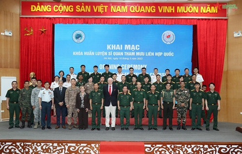 2023年联合国参谋军官培训班在河内开班 ảnh 1