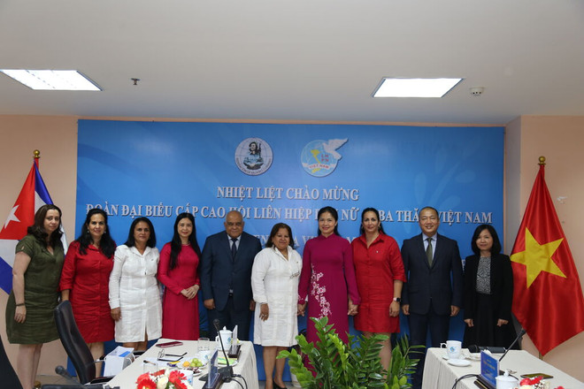 越南和古巴妇女加强团结友谊 ảnh 1 越南和古巴妇女加强团结友谊 ảnh 1