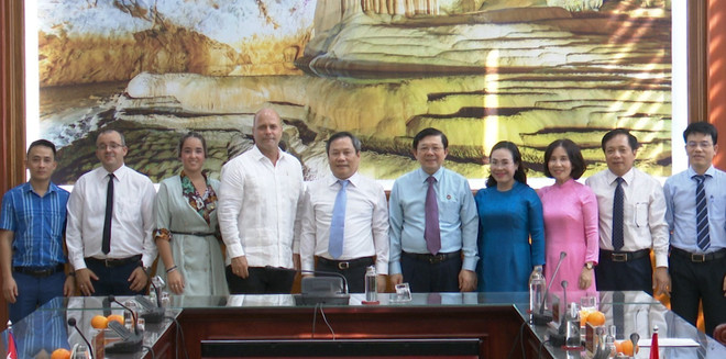 古巴保卫革命委员会高级代表团访问广平省 ảnh 1 古巴保卫革命委员会高级代表团访问广平省 ảnh 1