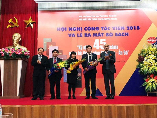 纪念越印建交关系书籍正式问世 ảnh 2