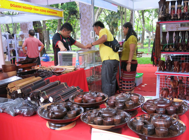 采取措施促进胡志明市与老挝贸易往来 ảnh 1