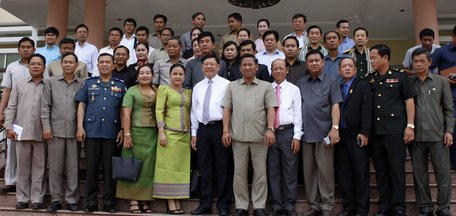 越南永隆省与柬埔寨磅士卑省加强团结友谊 ảnh 2 越南永隆省与柬埔寨磅士卑省加强团结友谊 ảnh 2