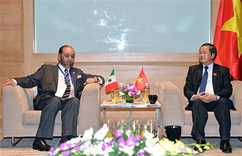 国会副主席杜伯巳会见墨西哥参议员 ảnh 1