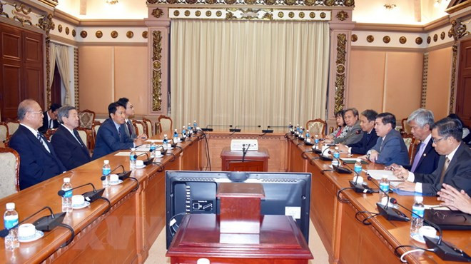 胡志明市领导会见日本自由民主党代理秘书长 ảnh 1 胡志明市领导会见日本自由民主党代理秘书长 ảnh 1